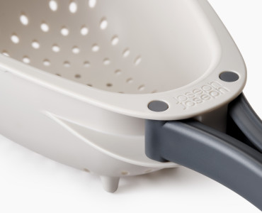 Droplet Mini Compact Colander with folding handles